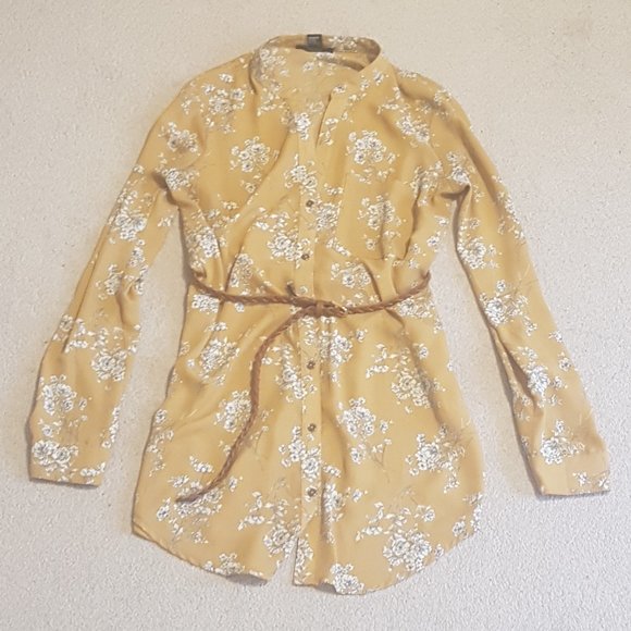 Forever 21 Yellow and White Long Sleeve Top Blouse Size Small - Picture 3 of 3